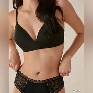 NWT lot of 2 Miyu lightweight  trendy moulded underwire padded pushup bras 34A